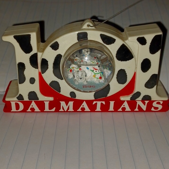 101 Dalmations Snow Globe Disney Ornament - Picture 1 of 2